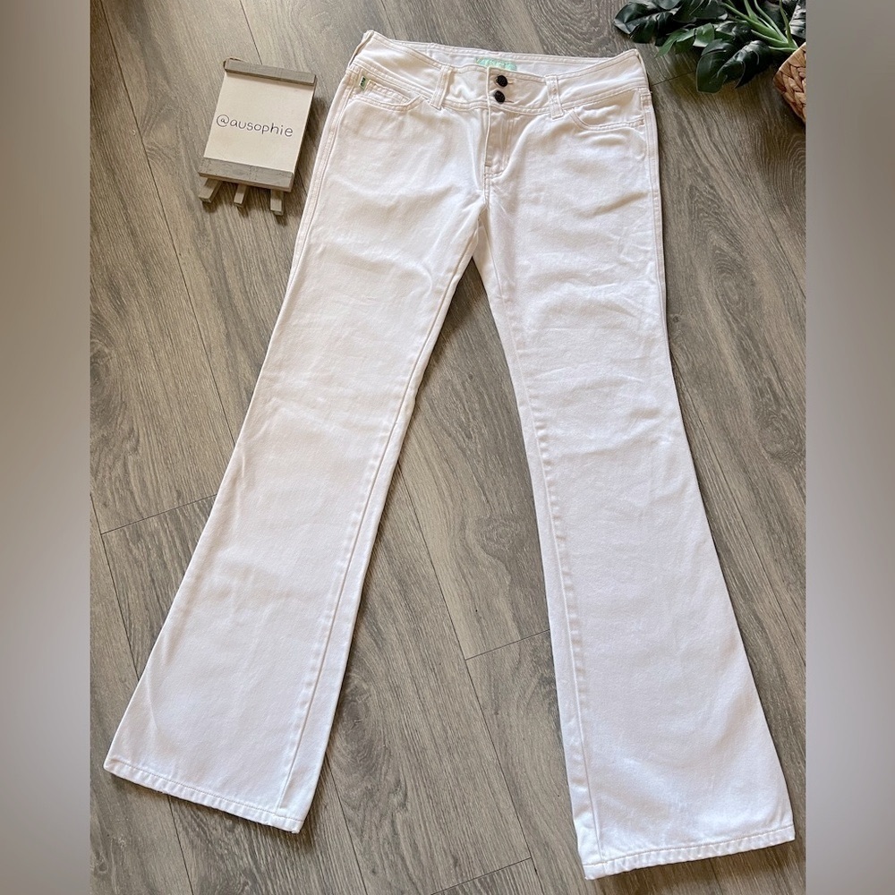 Vintage y2k HCO hollister low rise flare jeans in white. Size 7.